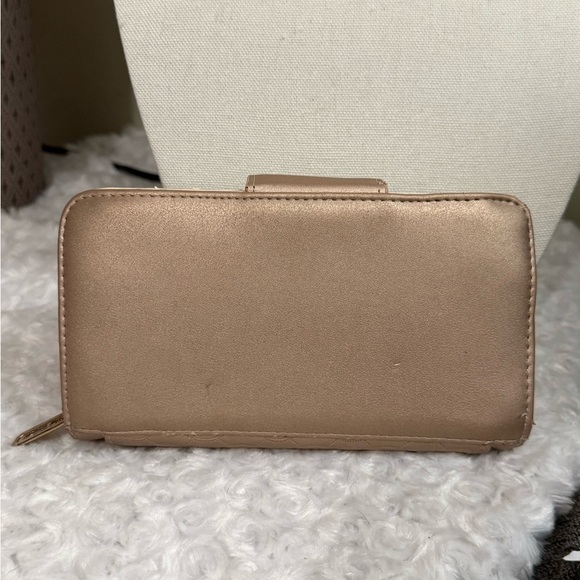 Michael Kors Gold Bag with Signature Monogram - Picture 12 of 12